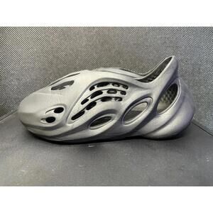 adidas Yeezy Foam Runner RNNR SIZE:10